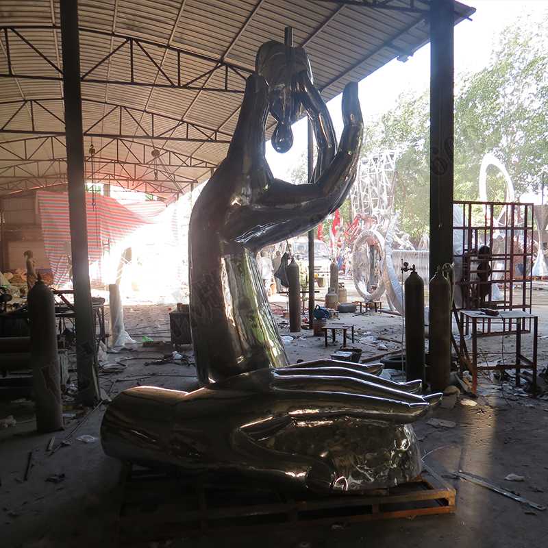 水滴景觀雕塑，不銹鋼手托水滴雕塑，景觀水滴雕塑