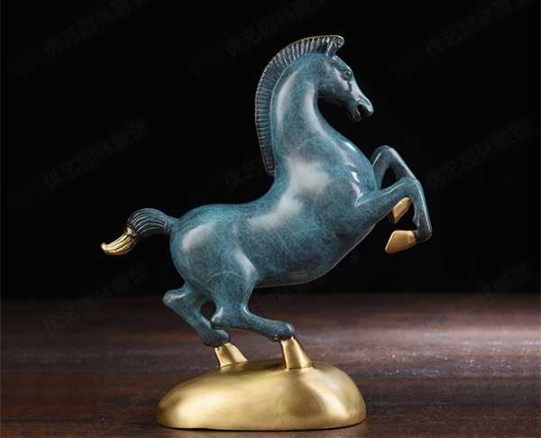 現(xiàn)代家居裝飾中景觀雕塑定制以怎樣的形式出現(xiàn)？