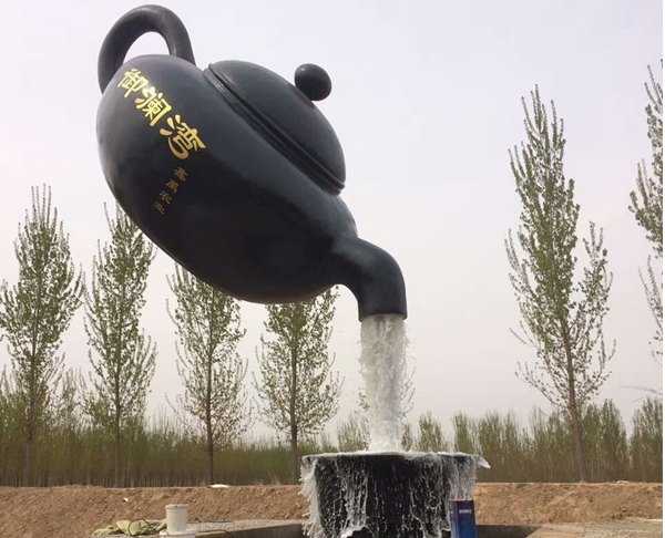 景觀雕塑定制，天壺雕塑，流水茶壺雕塑